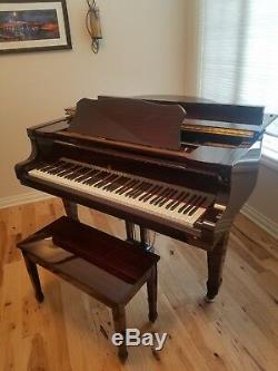 Baby Grand Piano (young Chang Model G-150) Mahogany Finish (initial Owner)