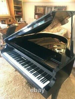 Baldwin Model M Baby Grand Piano, great condition. Beautiful sound