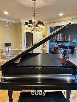 Boston Baby Grand mint condition 5'8'' with CD auto player in Ebony Satin