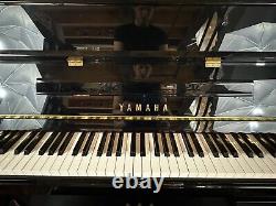 Disklavier Yamaha Player Piano, Black Polish Model MX80A