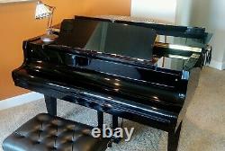 Kawai Baby Grand Piano with Bench Model GL 10