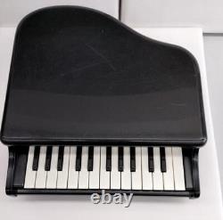 Mini Grand Piano Model No. 1106 Kawai G8S29