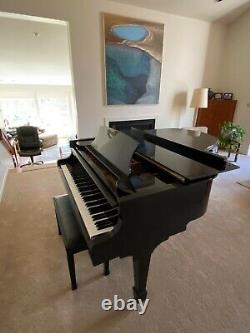 Samick 6' 1 Grand Piano Polished Ebony Model SG-185 Pristine Condition. Withbench
