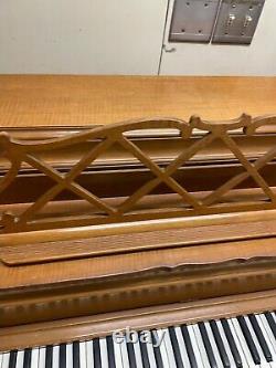 Steinway Console Model 100 Oak Tan Finish Upright Piano Serial 414415 c1969