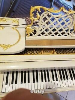 Steinway Model O, Louis XV Exquisite ornate white and gold gilded grand piano