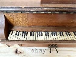 Vintage General Television RCA GE Baby Grand Piano Tube Radio Model 534