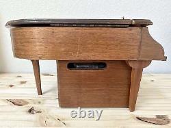 Vintage General Television RCA GE Baby Grand Piano Tube Radio Model 534