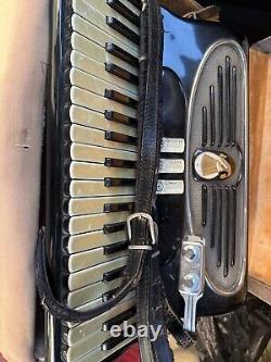 Vintage Giulietti Camerini Deluxe Piano Bass Accordion Model S32 Italy