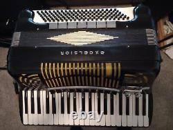Vintage excelsior accordian model symphony grand