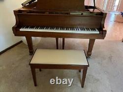 YAMAHA G2 BABY GRAND PIANO Original owner, perfect condition