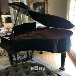 Yamaha Baby Grand Piano w storage bench (Excellent Condition) black gloss GH1