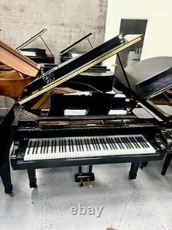 Yamaha G2 Grand Piano 5'8 Polished Ebony