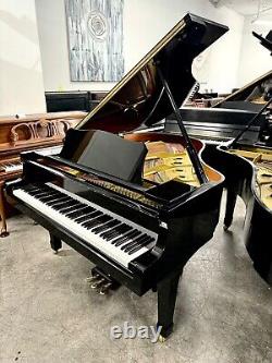 Yamaha G2 Grand Piano 5'8 Polished Ebony