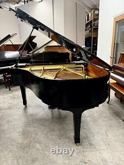 Yamaha G2 Grand Piano 5'8 Polished Ebony