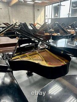 Yamaha G2 Grand Piano 5'8 Polished Ebony